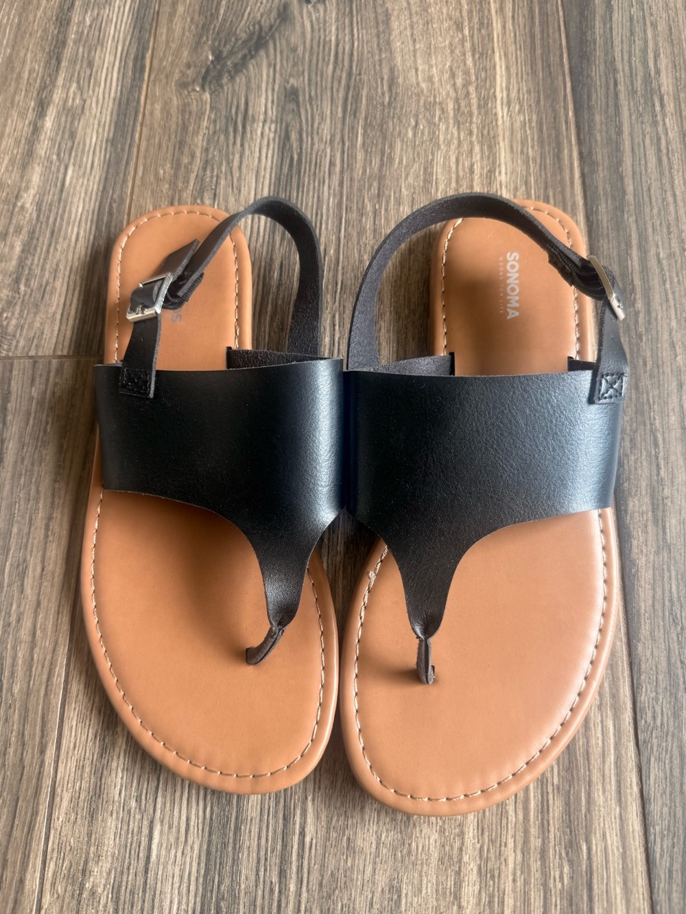 Sonoma Black and Tan Toe-Post Sandals for Women